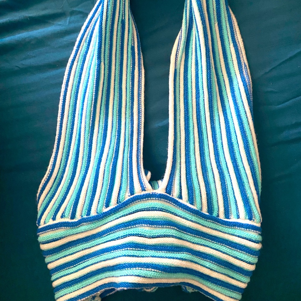 Only worn once knitted halter crop top!